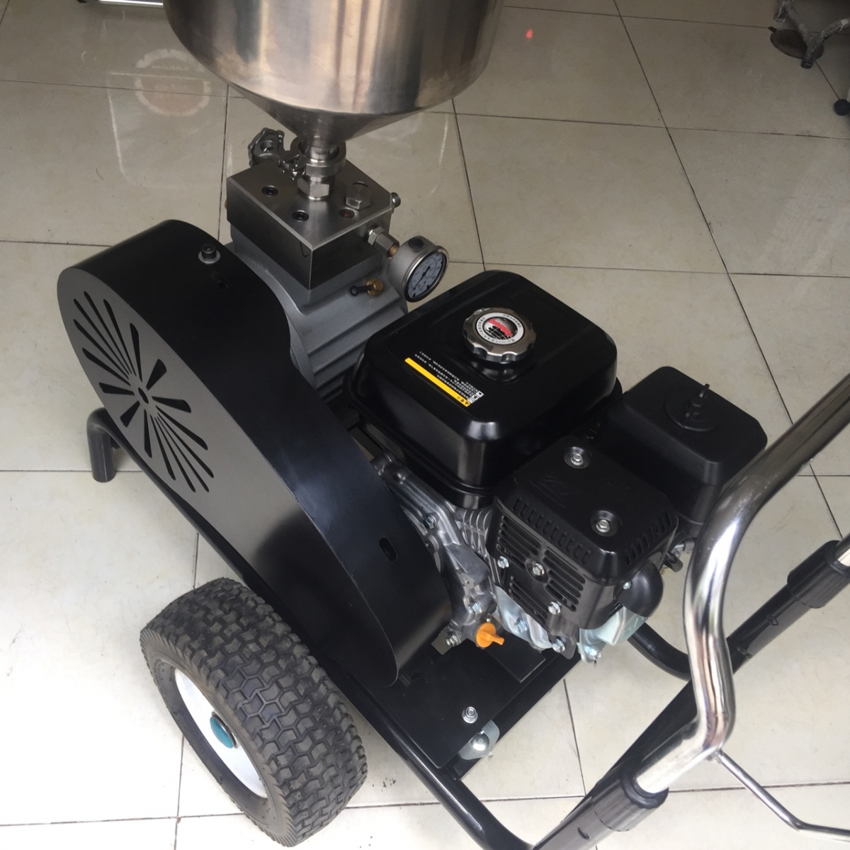 máy phun bột trét GK-8600 hcm